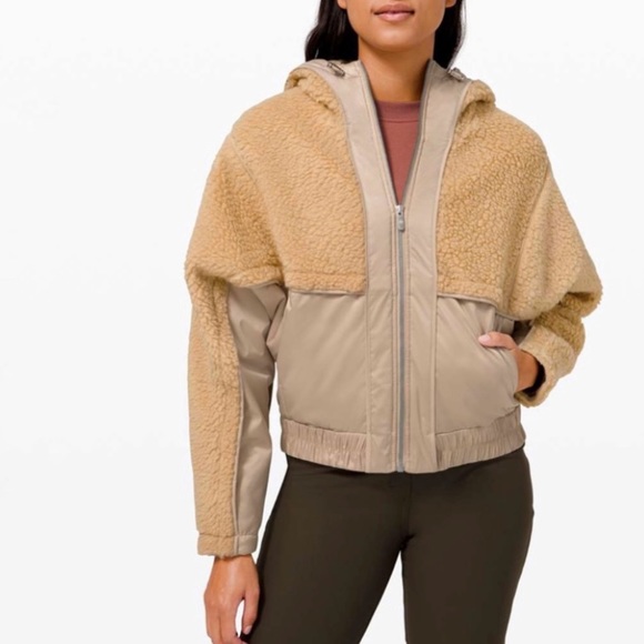 Lululemon Sherpa and Shine Jacket - Picture 4 of 8